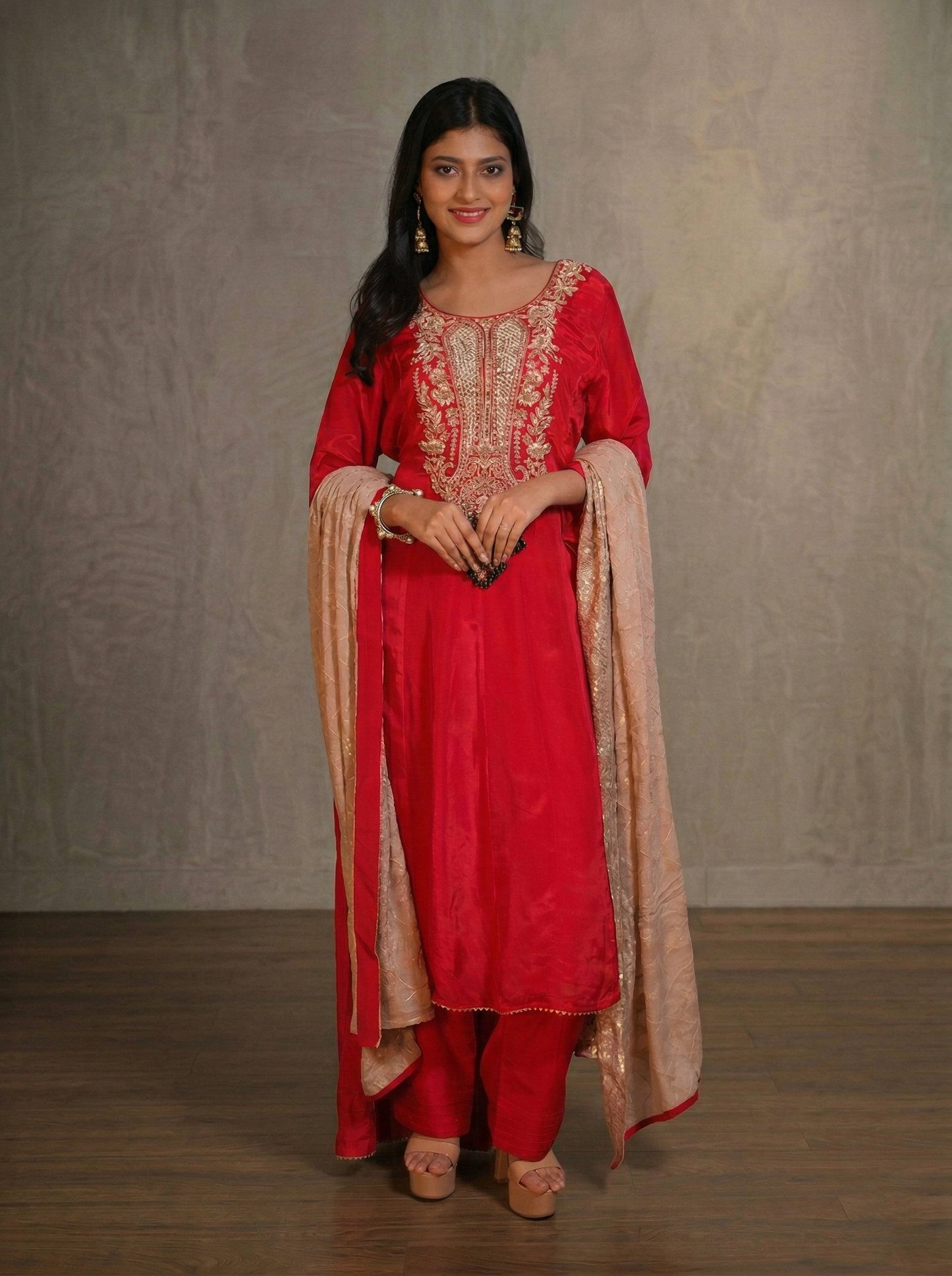 Highlow embroidered kurta set