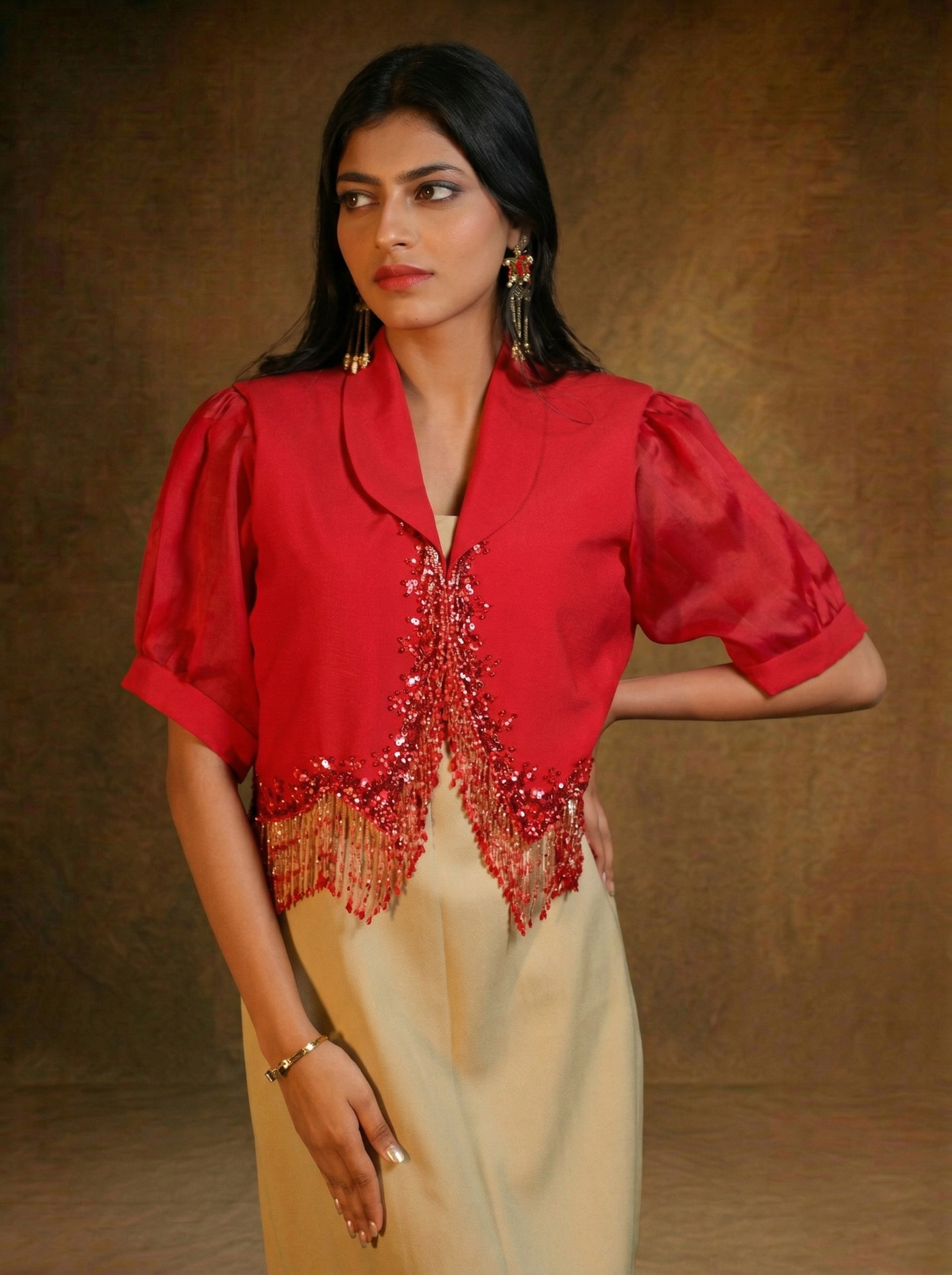Short embroidered jacket with one piece